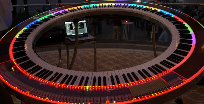 pianoarc-lit-710.jpg